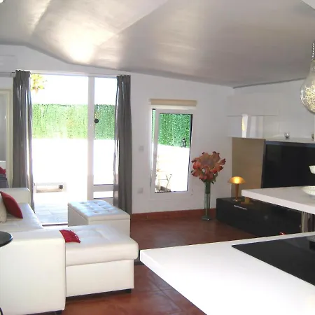 Lacy Golf (adults Only) Apartment *